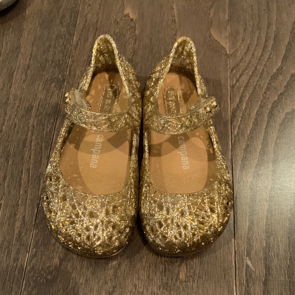 Mini Melissa + Campana Golg Glitter Shoes 6 girls jelly shoes running small 5